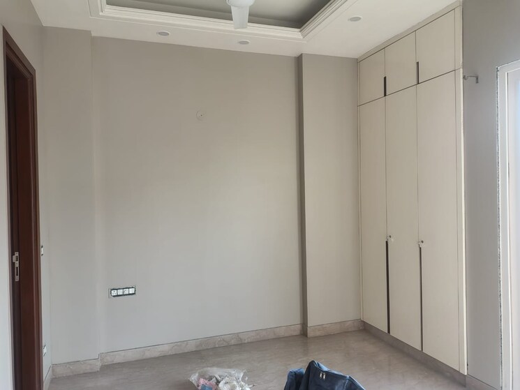 Room, chittaranjan park 3 Bedroom 1600 Sq.Ft. Builder Floor In Chittaranjan Park Delhi 9767000