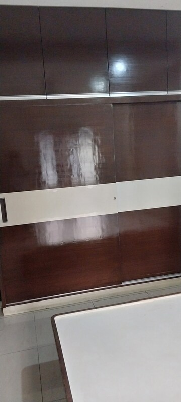 Furnished Amenities in 2 BHK Apartment at Jayanagar – for Rent