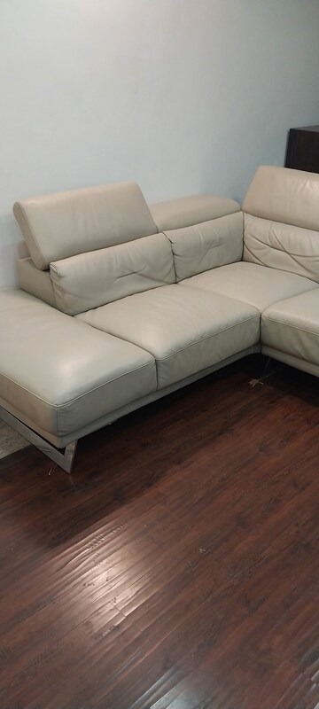 Living Room in 2 BHK Apartment at Jayanagar – for Rent