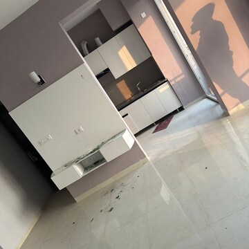 2 BHK Apartment For Rent in Supertech Hues, Sector 68