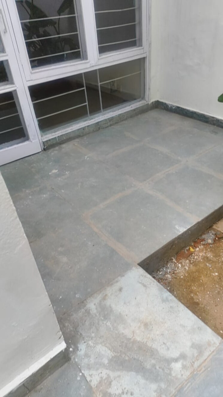 Balcony, sector 50 3 Bedroom 500 Sq.Yd. Villa In Sector 50 Gurgaon 9767291