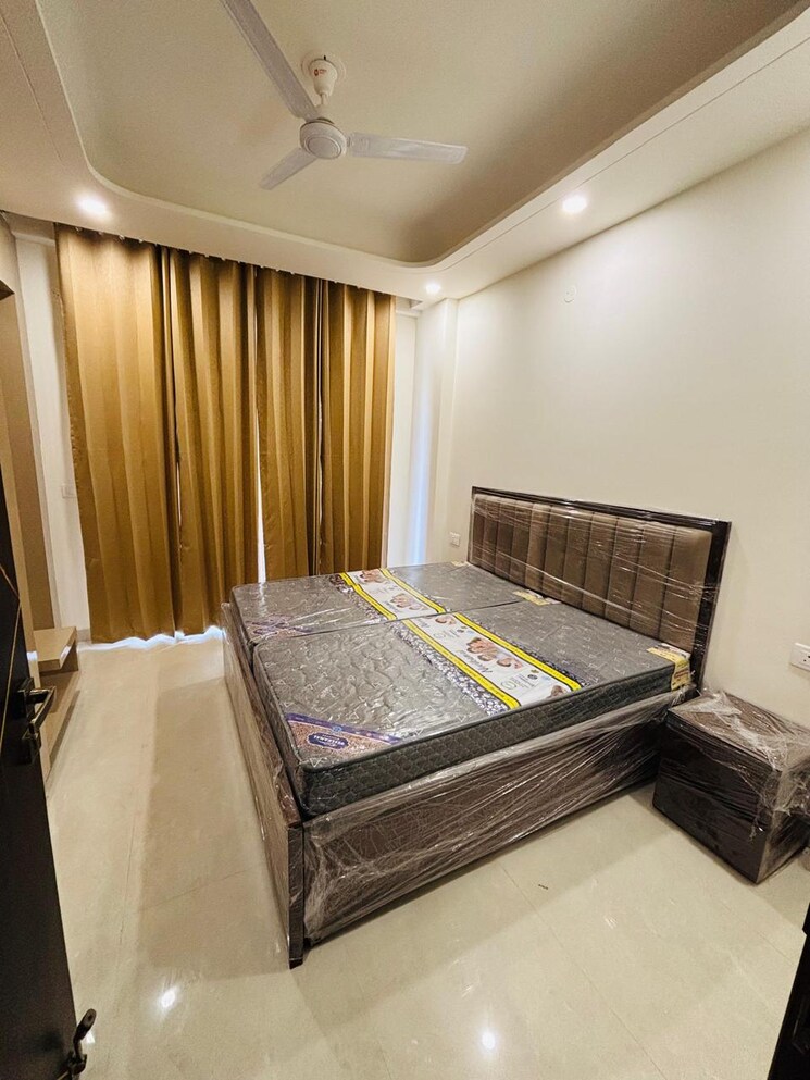 Bedroom, dlf-the-summit 4 Bedroom 3500 Sq.Ft. Apartment In Dlf Phase V Gurgaon 9767321
