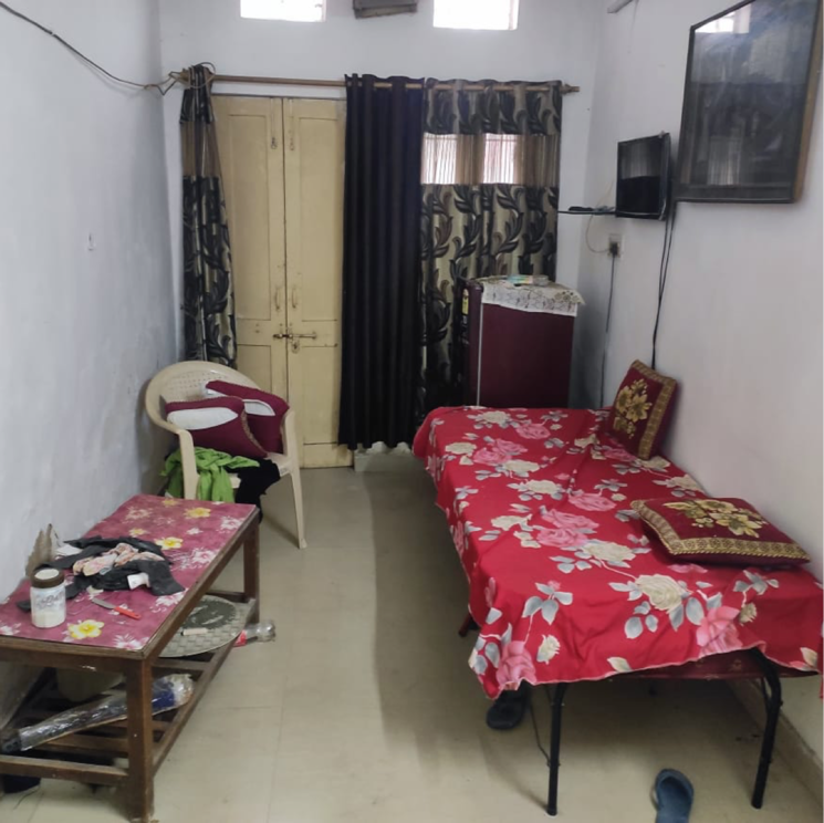 Bedroom, rwa-jalvayu-vihar-noida 1.5 Bedroom 600 Sq.Ft. Apartment In Sector 25 Noida 9767310