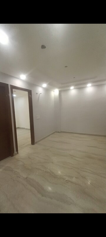 Room in 3 BHK Builder Floor at Rohini Sector 24 – for Sale
