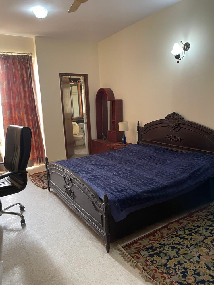 Bedroom, dlf-hamilton-court 3 Bedroom 2659 Sq.Ft. Apartment In Sector 27 Gurgaon 9767327