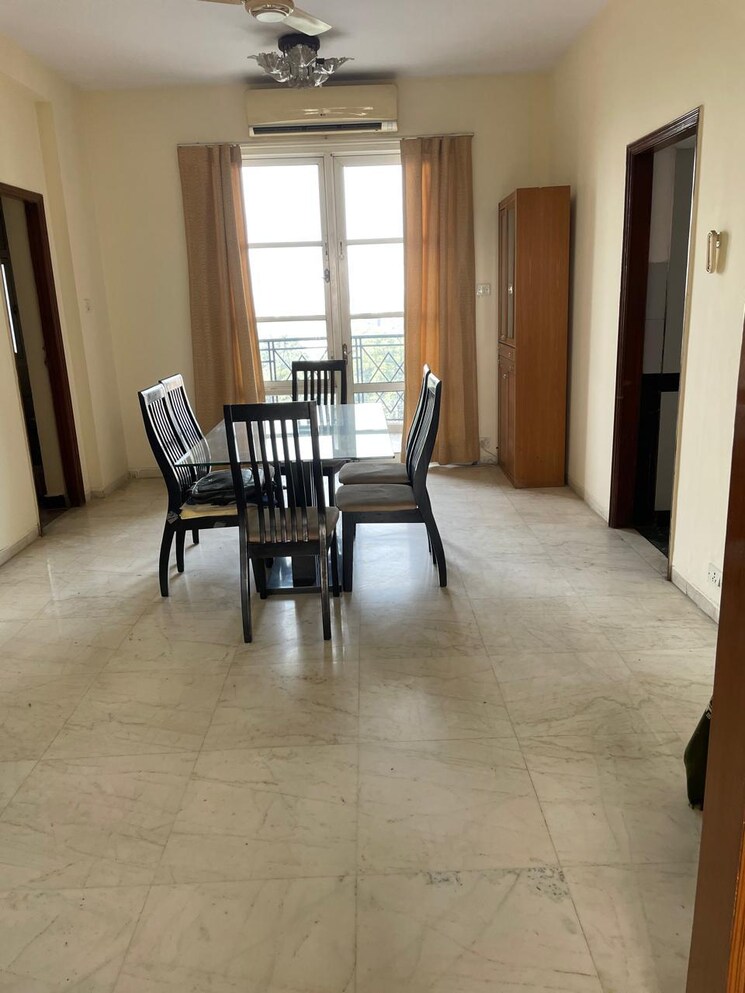 Room, dlf-hamilton-court 3 Bedroom 2659 Sq.Ft. Apartment In Sector 27 Gurgaon 9767327