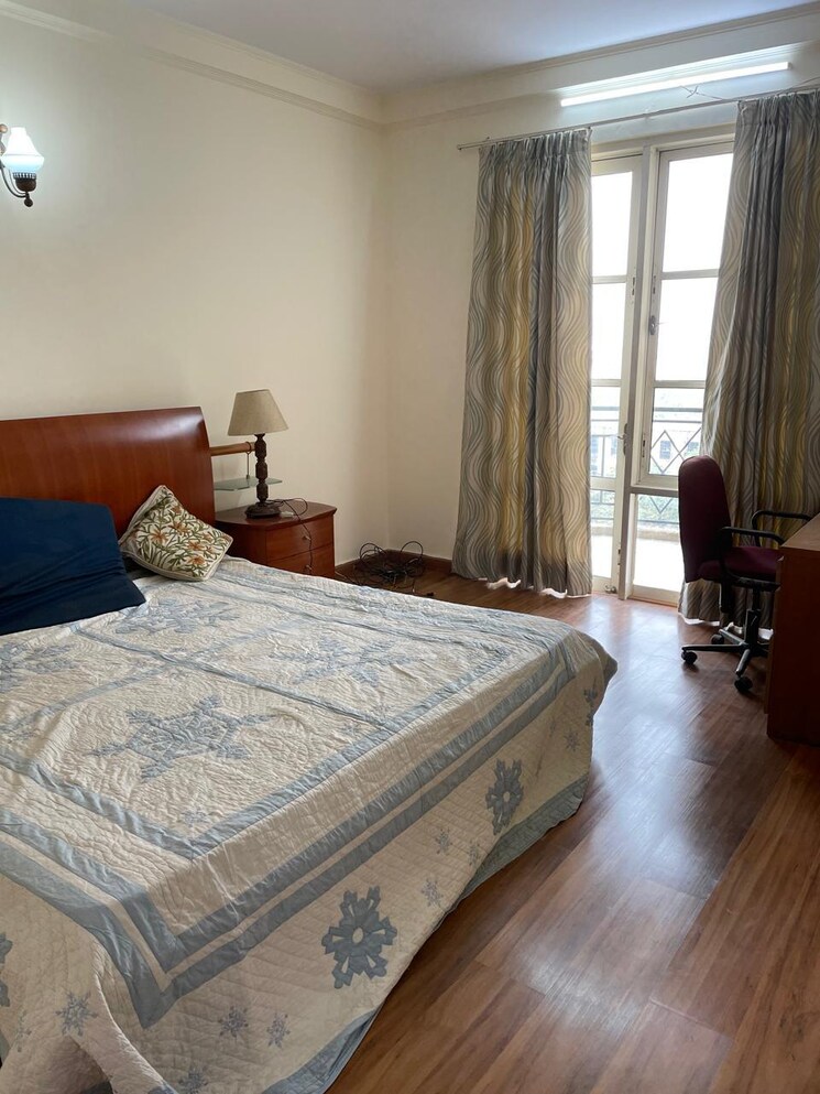 Bedroom, dlf-hamilton-court 3 Bedroom 2659 Sq.Ft. Apartment In Sector 27 Gurgaon 9767327