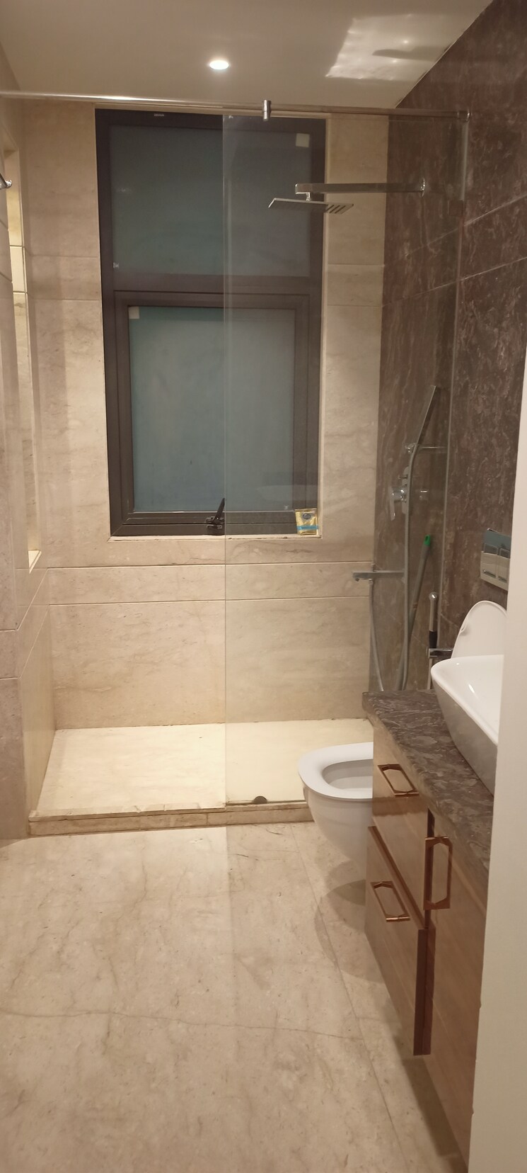 Bathroom, dlf-city-phase-iv 4 Bedroom 3300 Sq.Ft. Builder Floor In Dlf Phase iv Gurgaon 9767326