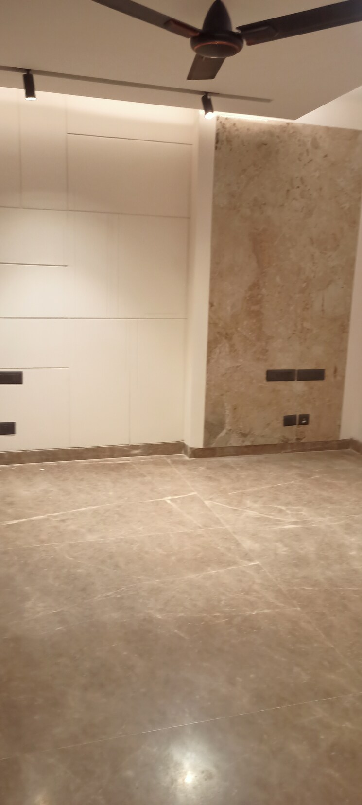 Room, dlf-city-phase-iv 4 Bedroom 3300 Sq.Ft. Builder Floor In Dlf Phase iv Gurgaon 9767326