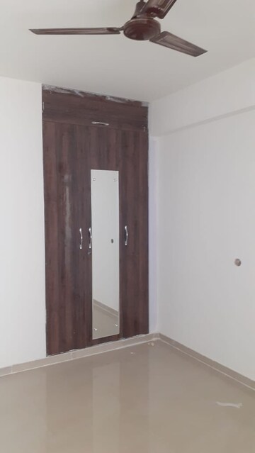 Room in 2 BHK Apartment at ROF Aalayas, Sector 102 – for Rent