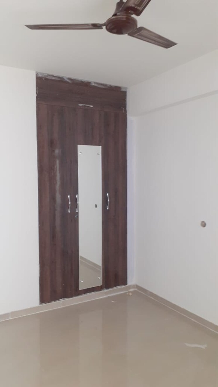 Room, rof-aalayas 2 Bedroom 717 Sq.Ft. Apartment In Sector 102 Gurgaon 9767341