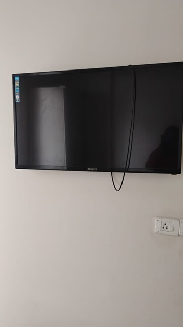 Room in 2 BHK Apartment at ROF Aalayas, Sector 102 – for Rent