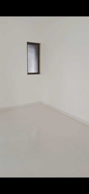 Room in 3 BHK Apartment at Lotus Sky Garden, Malad West – for Rent