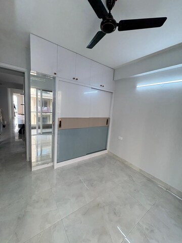 Room in 3 BHK Apartment at Signature Global City, Sector 37d – for Rent