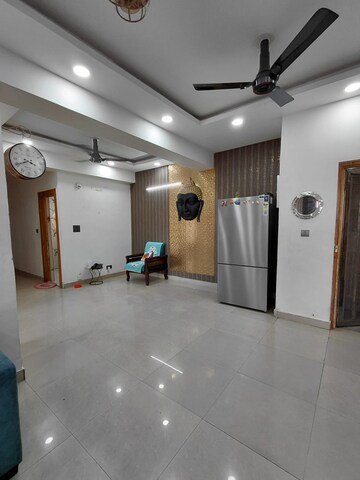 3 BHK Apartment For Rent in Saya Gold Avenue, Vaibhav Khand