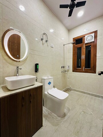 Bathroom in 1 BHK Apartment at Saket – for Rent