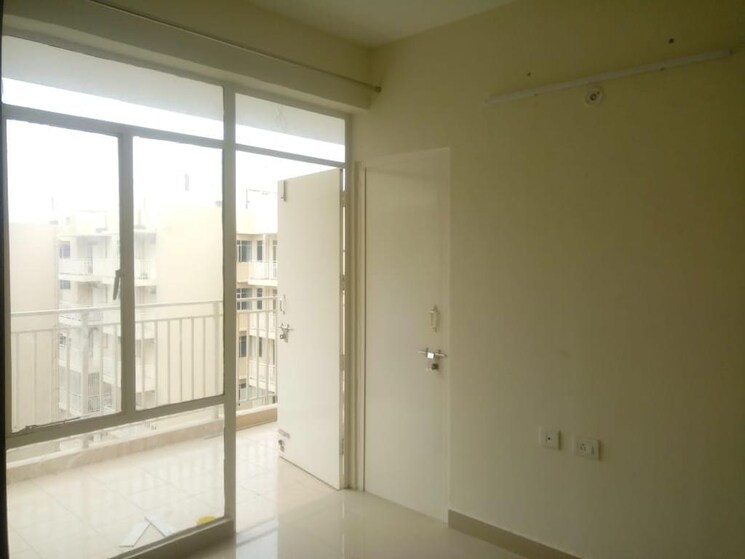 Room, suncity-avenue-102 2 Bedroom 605 Sq.Ft. Apartment In Sector 102 Gurgaon 9767473