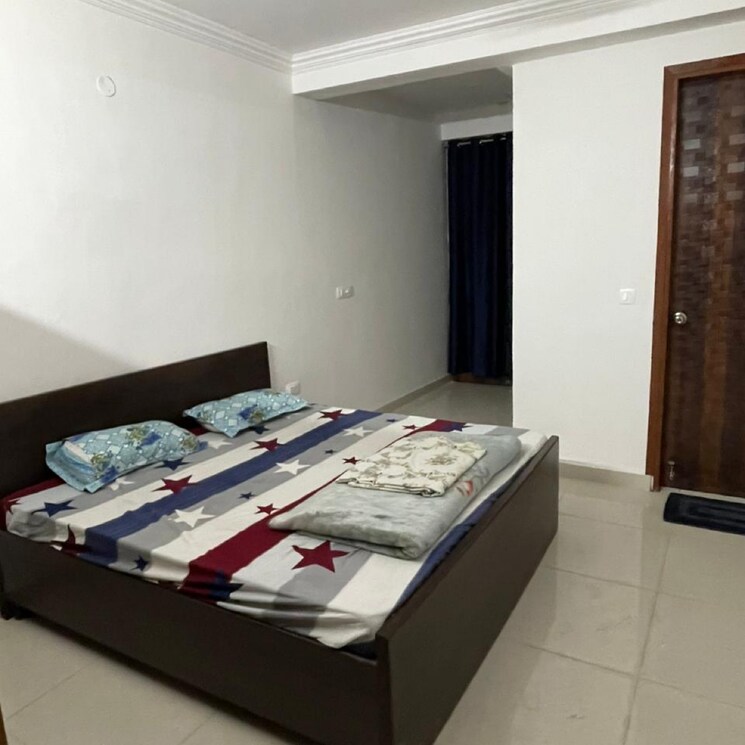 Bedroom, sector 52 2 Bedroom 500 Sq.Yd. Builder Floor In Sector 52 Gurgaon 9767506