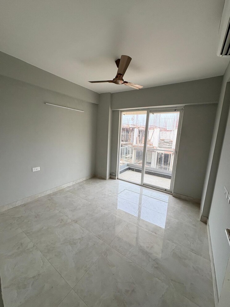 Room, signature-global-city 3 Bedroom 1555 Sq.Ft. Apartment In Sector 37d Gurgaon 9767542