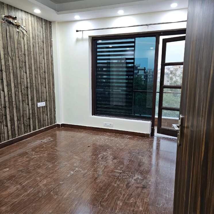 Room, sector 57 3 Bedroom 300 Sq.Yd. Builder Floor In Sector 57 Gurgaon 9767530
