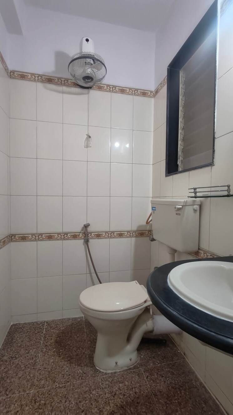 Bathroom, gundecha-valley-of-flowers 2 Bedroom 860 Sq.Ft. Apartment In Kandivali East Mumbai 9767538
