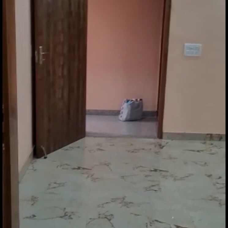 Room, sector 57 2 Bedroom 200 Sq.Yd. Builder Floor In Sector 57 Gurgaon 9767566