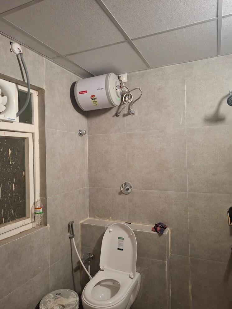 Bathroom, aditya-empress-towers 3 Bedroom 2100 Sq.Ft. Apartment In Shaikpet Hyderabad 9767579