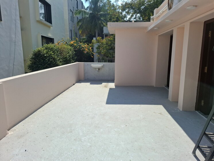 Balcony, banjara hills 5 Bedroom 4500 Sq.Ft. Villa In Banjara Hills Hyderabad 9767662