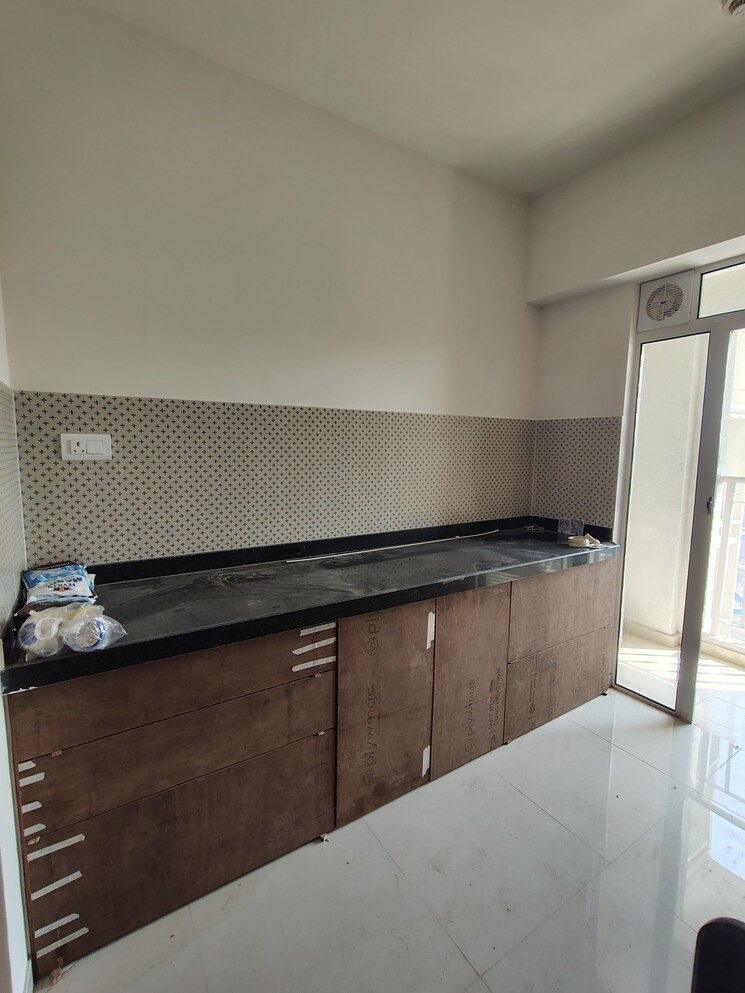 undefined, lodha-amara-tower-24-and-25 2 Bedroom 840 Sq.Ft. Apartment In Kolshet Road Thane 9768408