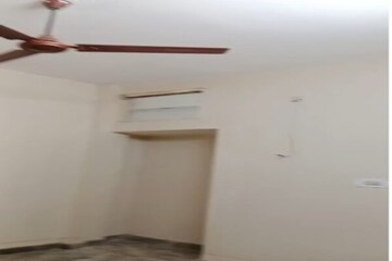 Furnished Amenities in 2 BHK Builder Floor at Vasant Enclave – for Rent