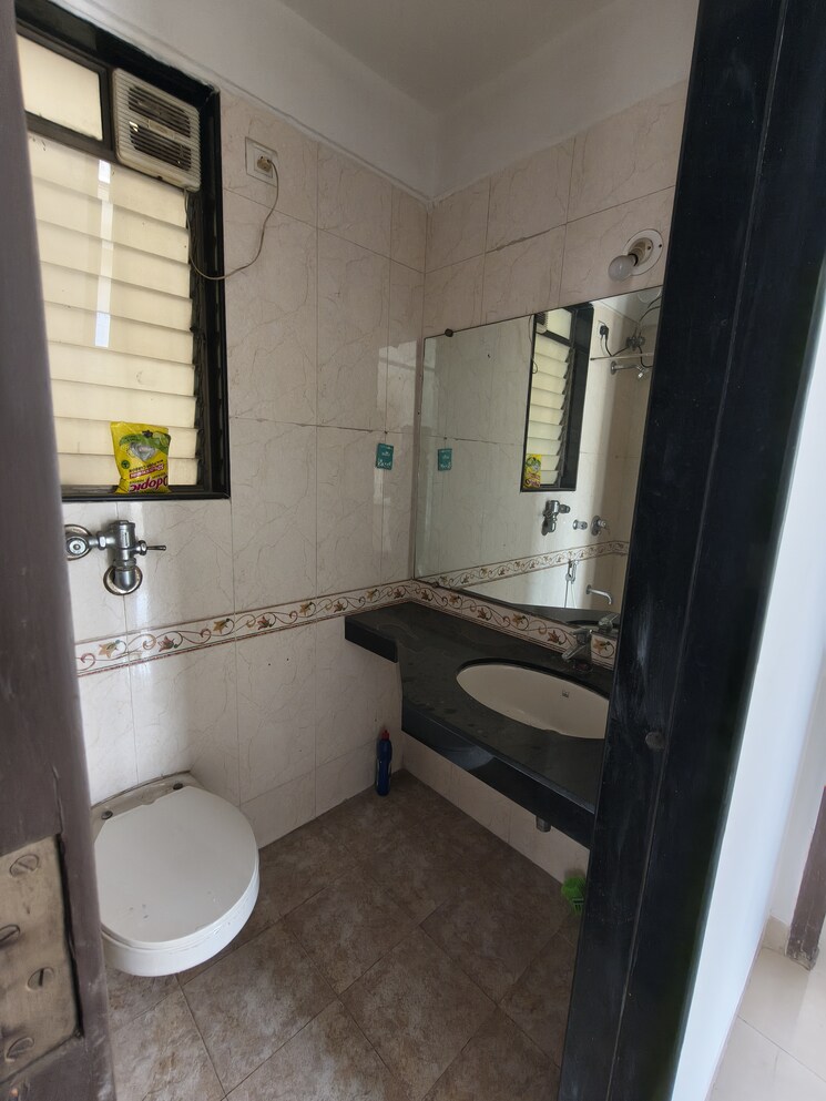 Bathroom, lake-pleasant 2 Bedroom 800 Sq.Ft. Apartment In Powai Mumbai 9768226