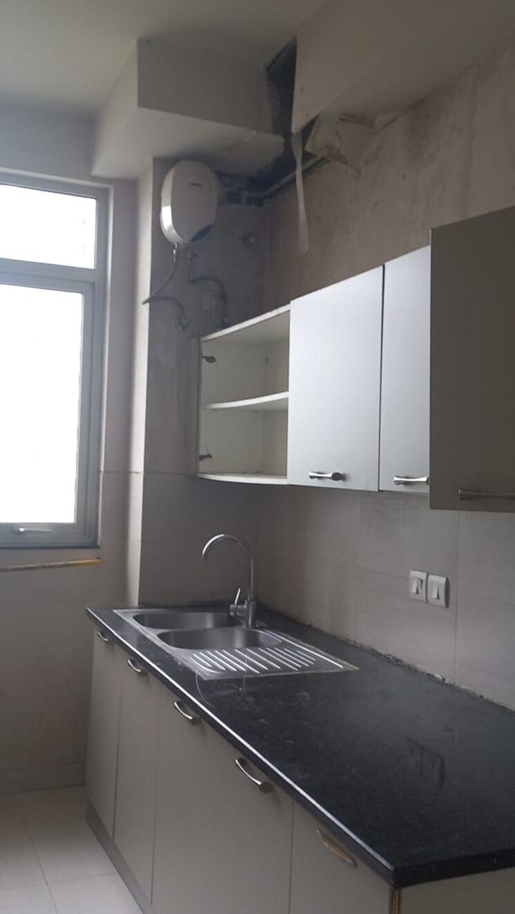 Kitchen, ireo-victory-valley 3.5 Bedroom 2411 Sq.Ft. Apartment In Sector 67 Gurgaon 9768223