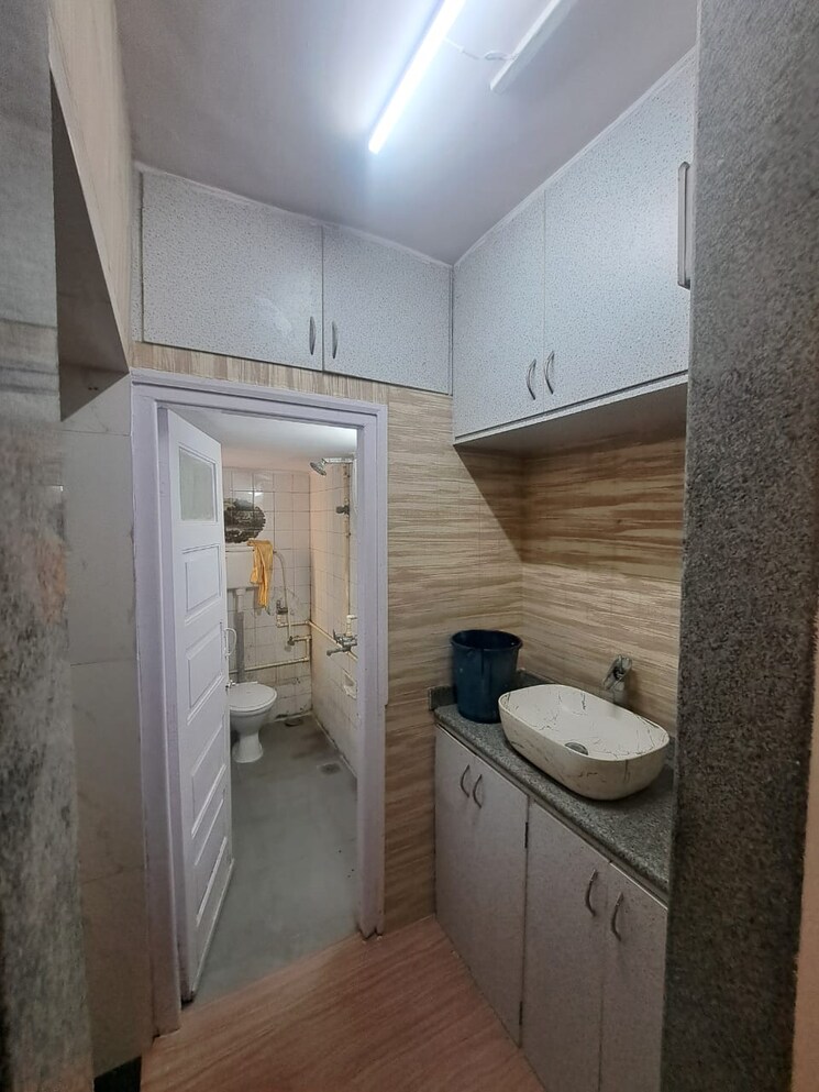 Bathroom, kamla-nagar-chs 2 Bedroom 700 Sq.Ft. Apartment In Kandivali West Mumbai 9768362