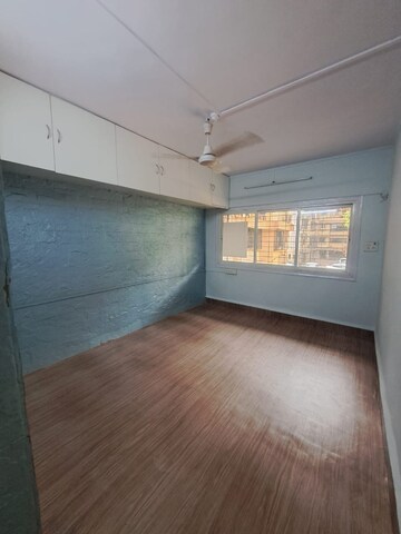 Room in 2 BHK Apartment at Kamla Nagar CHS, Kandivali West – for Rent