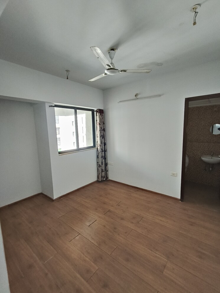 Room, lodha-downtown 2 Bedroom 738 Sq.Ft. Apartment In Dombivli East Thane 9768618