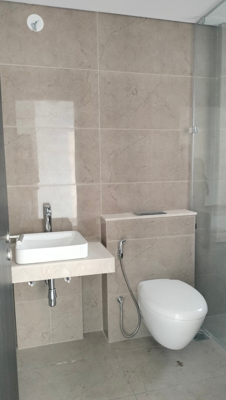 Bathroom, oberoi-sky-city 3 Bedroom 1100 Sq.Ft. Apartment In Borivali East Mumbai 9768626