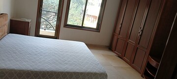 Bedroom in 3 BHK Apartment at Bandra West – for Rent
