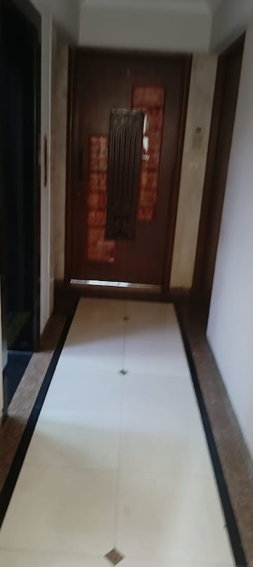 Furnished Amenities in 3 BHK Apartment at Bandra West – for Rent