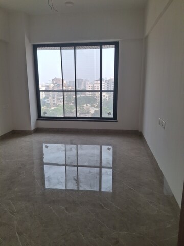 Room in 3 BHK Apartment at Rangoli Goghari Mansion, Santacruz West – for Rent