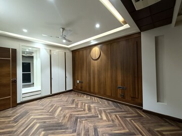 Bedroom in 4 BHK Builder Floor at Dlf Phase I – for Rent