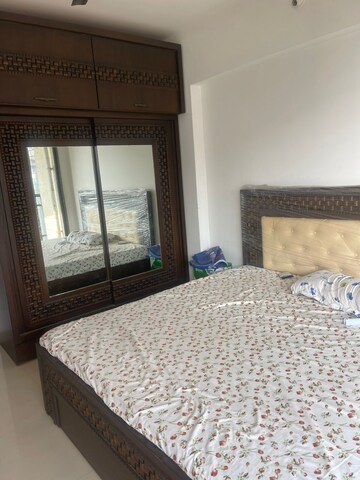 Bedroom in 2.5 BHK Apartment at Shah Royale, Kharghar – for Rent