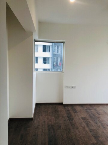 Room in 3 BHK Apartment at Courtyard by Narang Realty and The Wadhwa Group, Pokhran Road No Two – for Sale