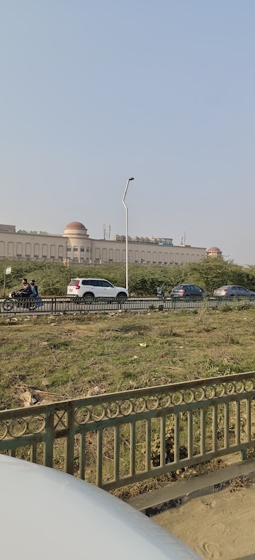 Plot Area in  Office Space at Gomti Nagar – for Sale