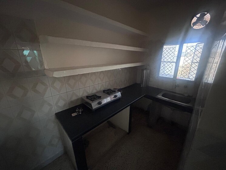 Kitchen, shalimar bagh 1 Bedroom 900 Sq.Ft. Builder Floor In Shalimar Bagh Delhi 9769574