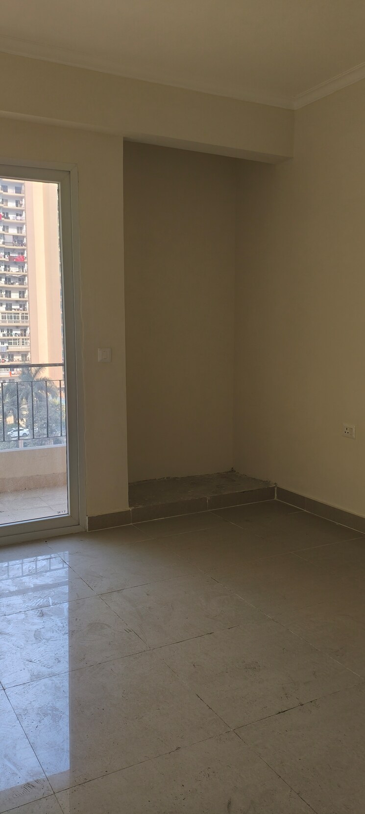 Room, amrapali-crystal-homes 3.5 Bedroom 1375 Sq.Ft. Apartment In Sector 76 Noida 9769698