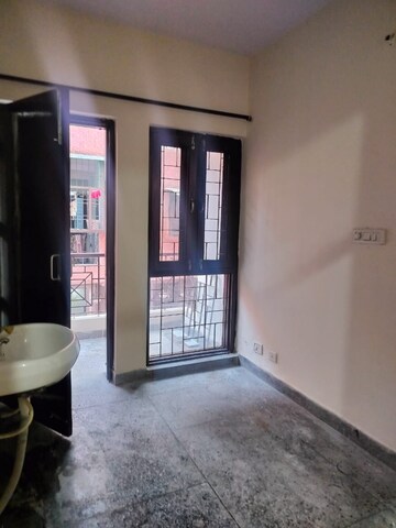 Room in 1 BHK Apartment at Molarband – for Sale