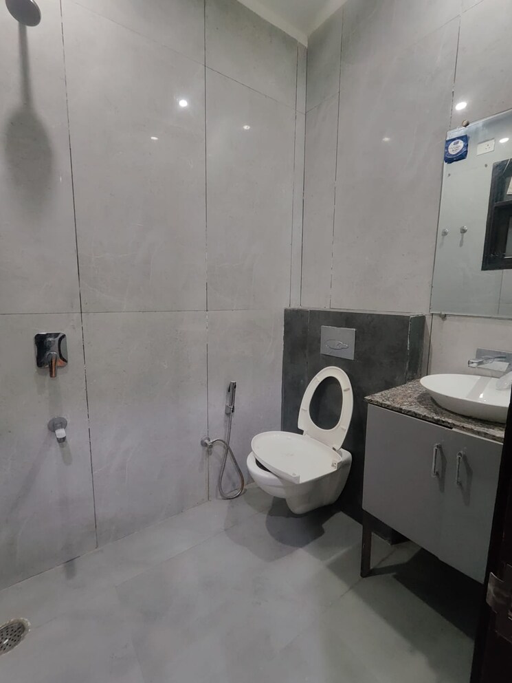 Bathroom, motia-blue-ridge 3 Bedroom 950 Sq.Ft. Apartment In Dhakoli Zirakpur 9770008