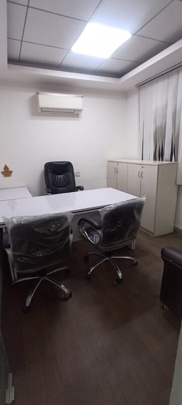  Office Space For Rent in Sector 63