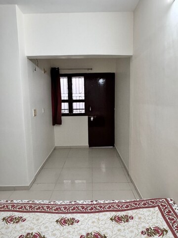 Room in 2 BHK Apartment at Bodakdev – for Rent