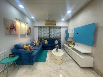 2 BHK Apartment For Rent in Hiranandani Paloma, Ghodbunder Road